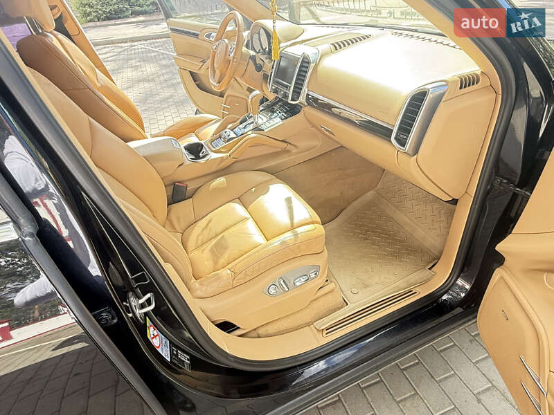 Внедорожник / Кроссовер Porsche Cayenne 2012 в Киеве фото 36 Внедорожник / Кроссовер Porsche Cayenne 2012 в Киеве
