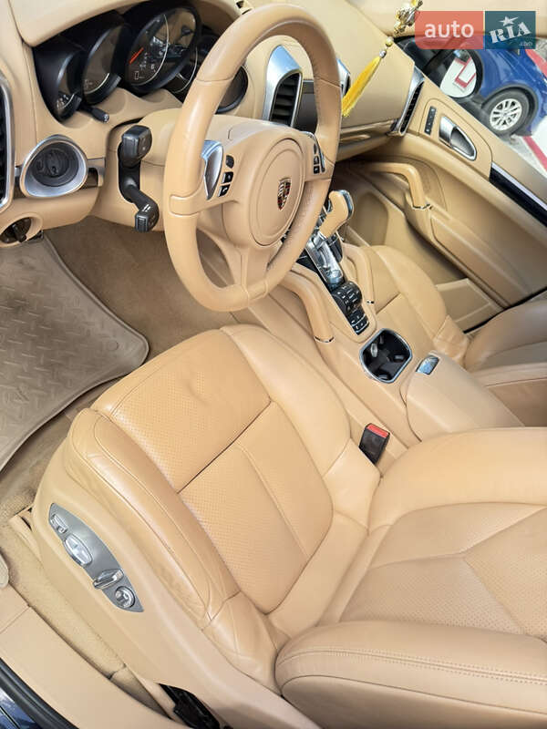 Внедорожник / Кроссовер Porsche Cayenne 2012 в Киеве фото 45 Внедорожник / Кроссовер Porsche Cayenne 2012 в Киеве