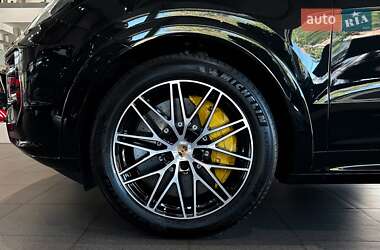 Внедорожник / Кроссовер Porsche Cayenne 2024 в 