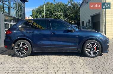 Внедорожник / Кроссовер Porsche Cayenne 2012 в 
