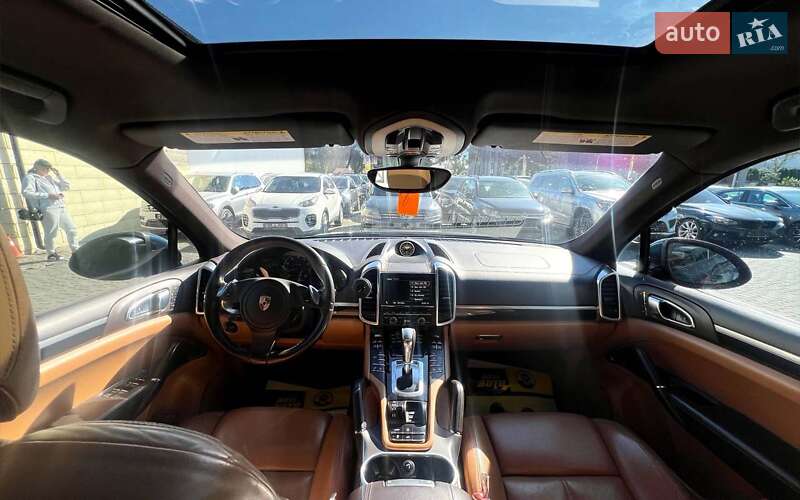 Позашляховик / Кросовер Porsche Cayenne 2012 в Івано-Франківську