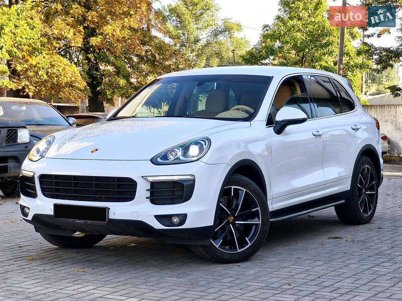 Внедорожник / Кроссовер Porsche Cayenne 2016 в Днепре фото 3 Внедорожник / Кроссовер Porsche Cayenne 2016 в Днепре