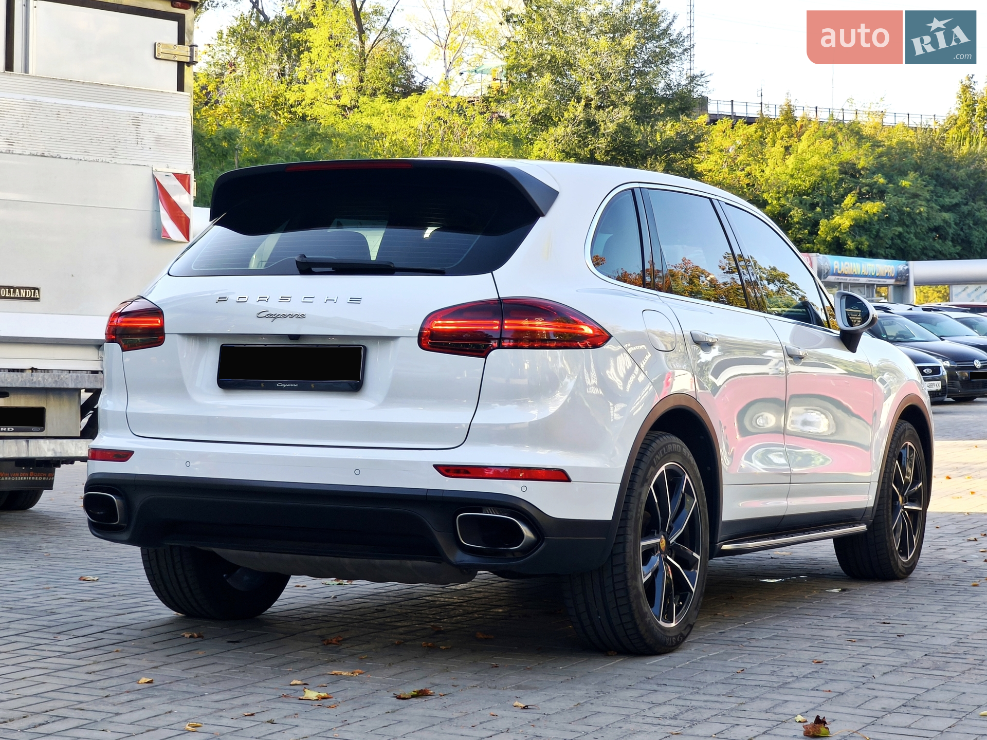 2016 Porsche Cayenne - мініатюра 8