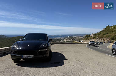 Позашляховик / Кросовер Porsche Cayenne 2013 в 