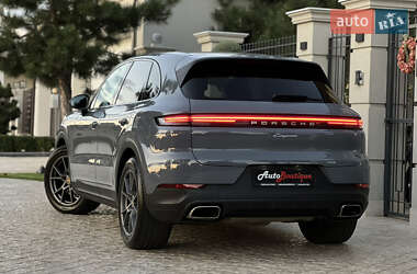 Позашляховик / Кросовер Porsche Cayenne 2023 в 