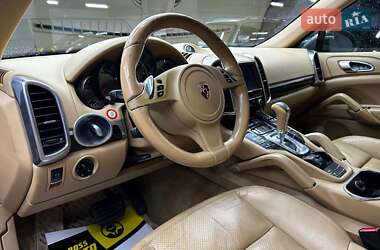 Внедорожник / Кроссовер Porsche Cayenne 2013 в 