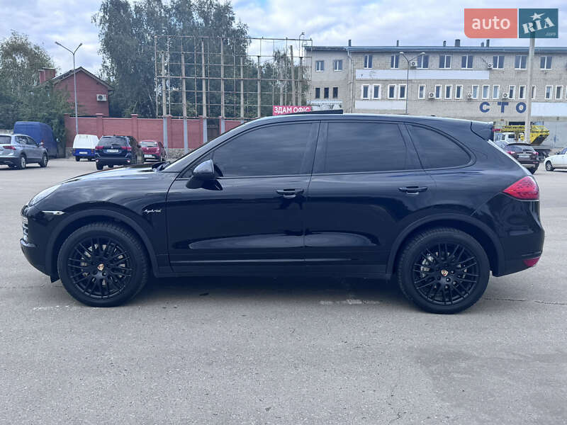 Позашляховик / Кросовер Porsche Cayenne 2014 в Харкові