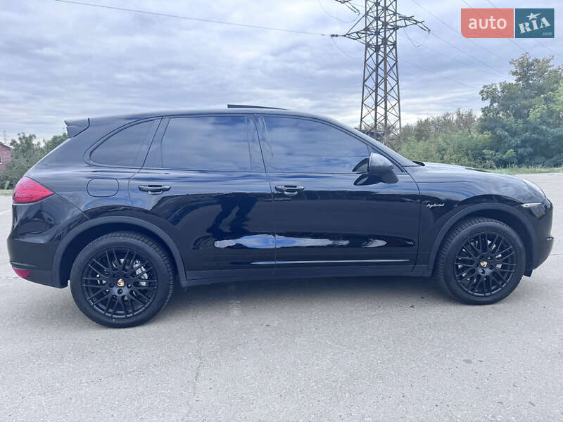 Позашляховик / Кросовер Porsche Cayenne 2014 в Харкові
