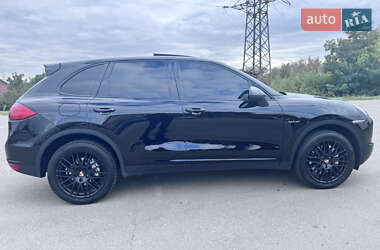Внедорожник / Кроссовер Porsche Cayenne 2014 в 