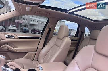 Внедорожник / Кроссовер Porsche Cayenne 2014 в 