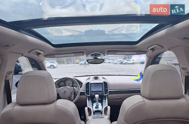 Внедорожник / Кроссовер Porsche Cayenne 2014 в 