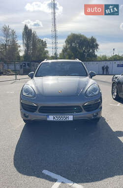 Внедорожник / Кроссовер Porsche Cayenne 2010 в 