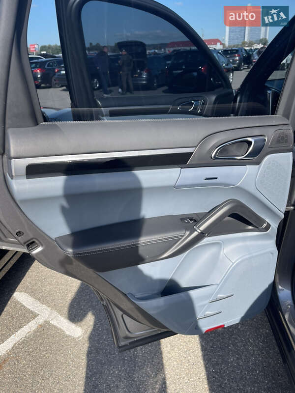 Внедорожник / Кроссовер Porsche Cayenne 2010 в Врадиевке фото 14 Внедорожник / Кроссовер Porsche Cayenne 2010 в Врадиевке