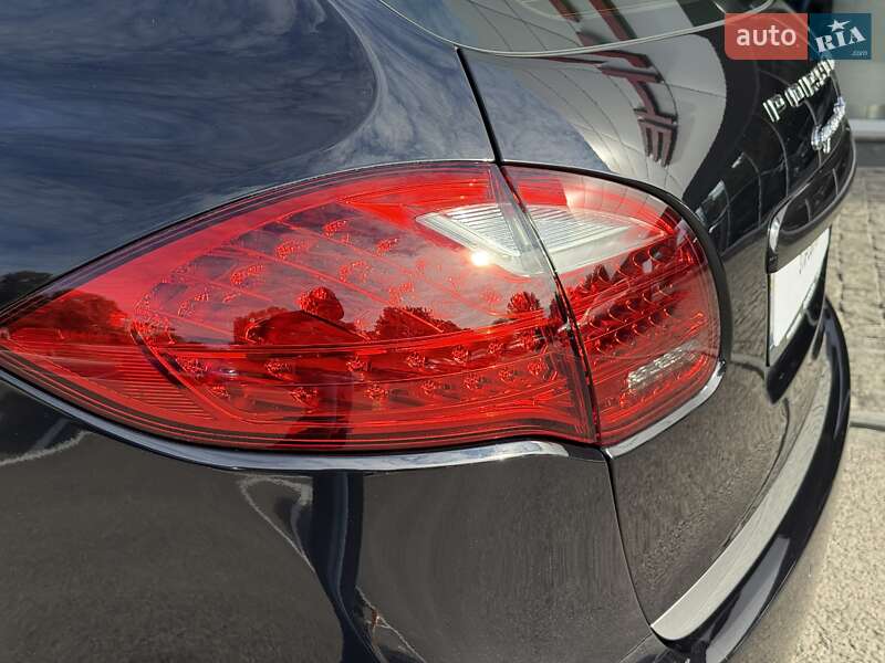 Позашляховик / Кросовер Porsche Cayenne 2012 в Дніпрі