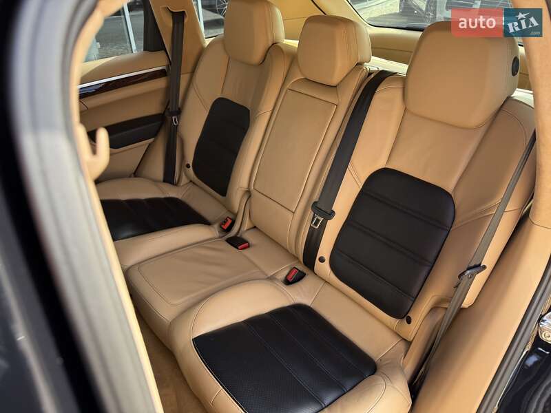 Позашляховик / Кросовер Porsche Cayenne 2012 в Дніпрі