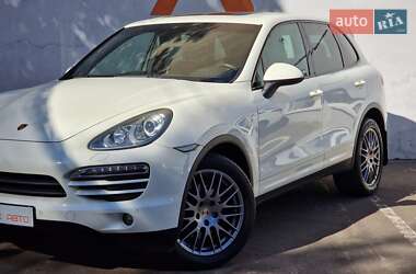 Внедорожник / Кроссовер Porsche Cayenne 2011 в 