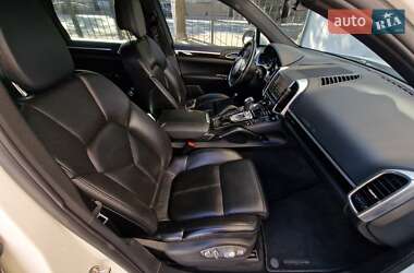 Внедорожник / Кроссовер Porsche Cayenne 2011 в 
