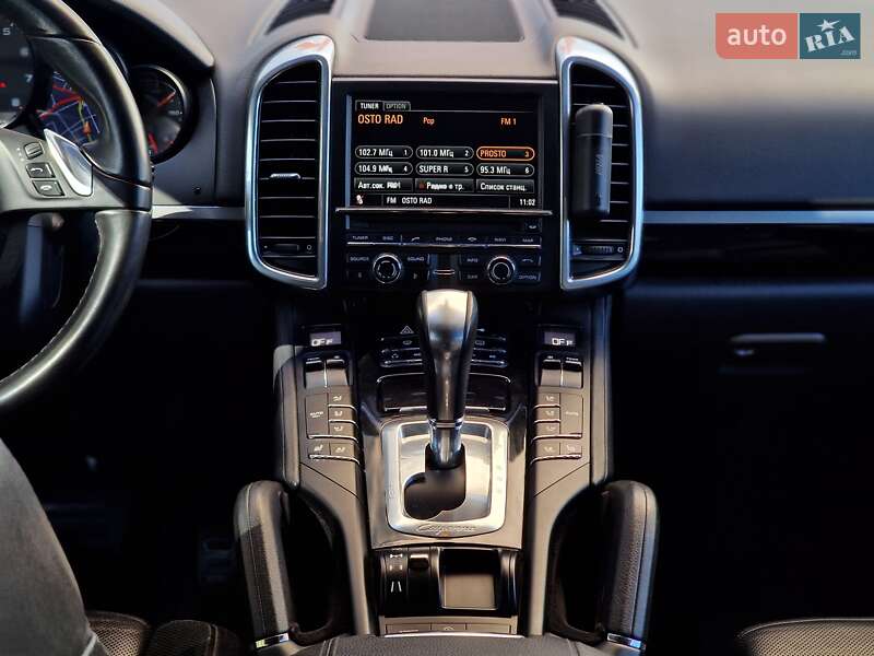 Внедорожник / Кроссовер Porsche Cayenne 2011 в Одессе