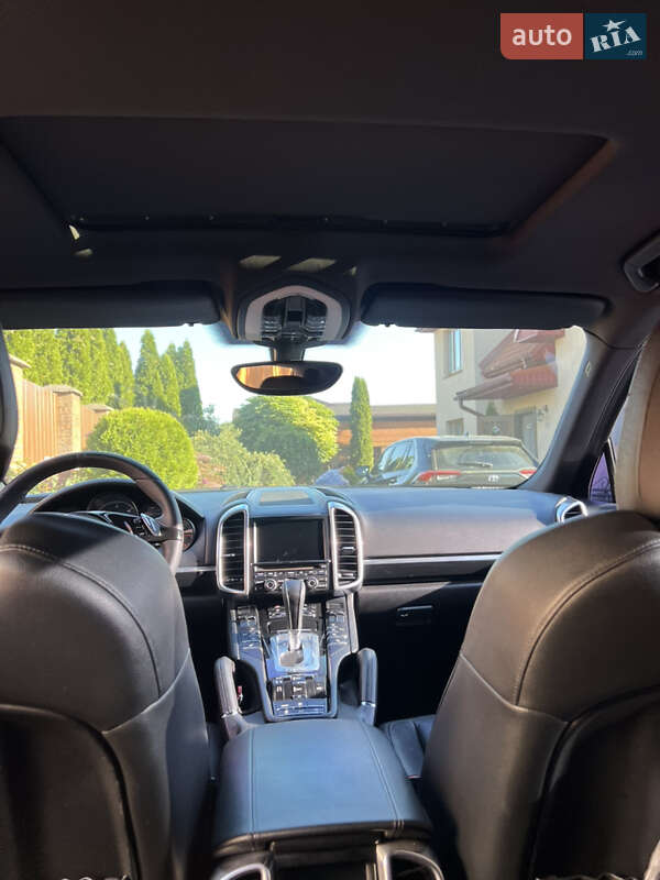 Позашляховик / Кросовер Porsche Cayenne 2011 в Києві