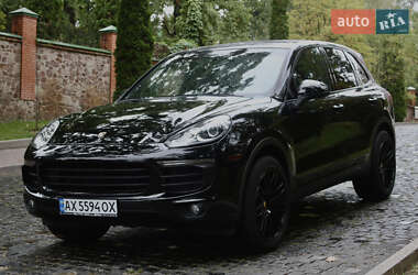 Позашляховик / Кросовер Porsche Cayenne 2015 в 