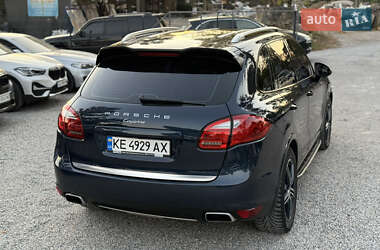 Позашляховик / Кросовер Porsche Cayenne 2012 в 
