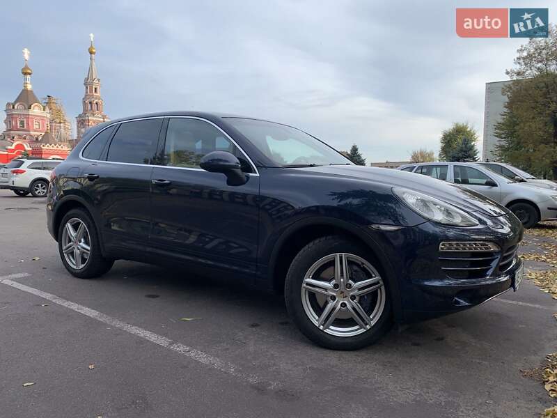 Позашляховик / Кросовер Porsche Cayenne 2011 в Кам'янському