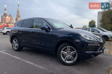 Позашляховик / Кросовер Porsche Cayenne 2011 в 