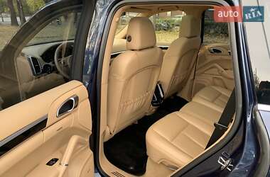 Позашляховик / Кросовер Porsche Cayenne 2011 в 