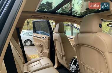 Позашляховик / Кросовер Porsche Cayenne 2011 в 