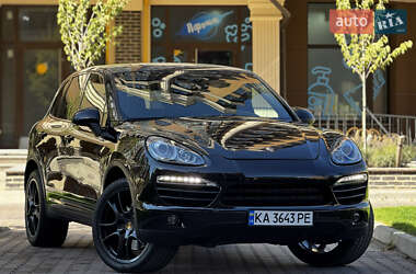 Позашляховик / Кросовер Porsche Cayenne 2012 в 