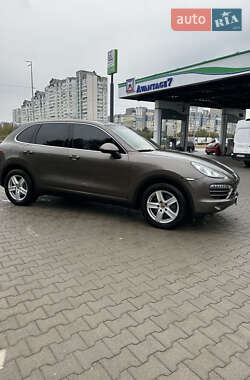 Позашляховик / Кросовер Porsche Cayenne 2012 в Києві