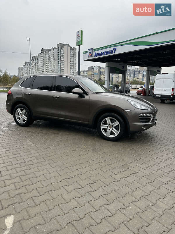Porsche Cayenne 2012