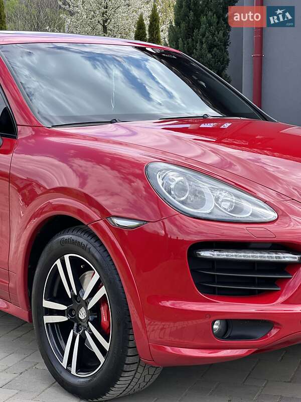 Внедорожник / Кроссовер Porsche Cayenne 2013 в Тячеве