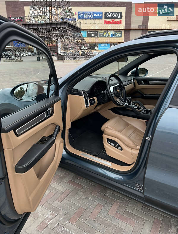 Внедорожник / Кроссовер Porsche Cayenne 2018 в Харькове