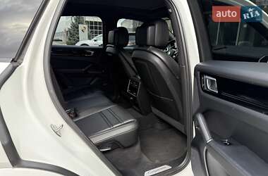 Позашляховик / Кросовер Porsche Cayenne 2019 в 