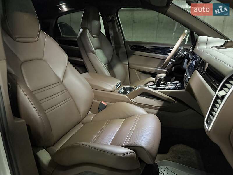 Позашляховик / Кросовер Porsche Cayenne 2019 в Дніпрі