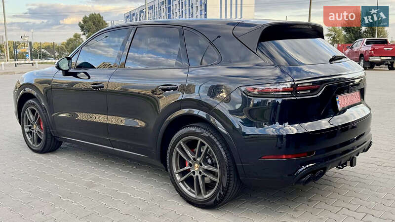 Позашляховик / Кросовер Porsche Cayenne 2019 в Києві