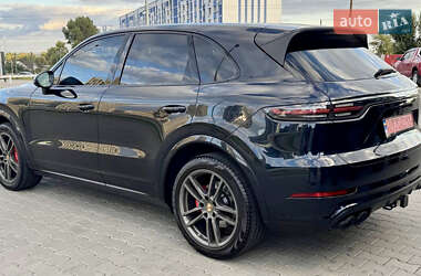 Позашляховик / Кросовер Porsche Cayenne 2019 в 