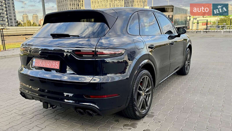 Позашляховик / Кросовер Porsche Cayenne 2019 в Києві