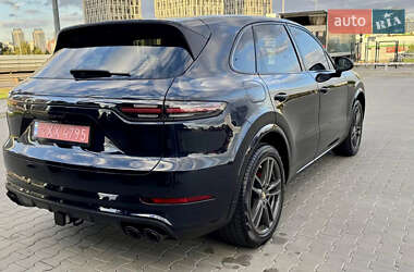 Позашляховик / Кросовер Porsche Cayenne 2019 в 