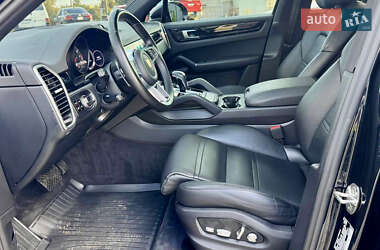 Позашляховик / Кросовер Porsche Cayenne 2019 в 