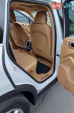 Позашляховик / Кросовер Porsche Cayenne 2013 в 