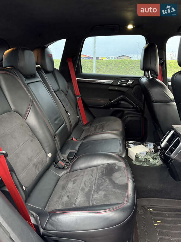 Внедорожник / Кроссовер Porsche Cayenne 2013 в Львове