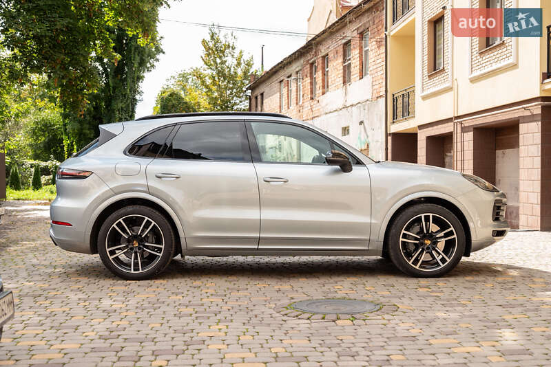 Позашляховик / Кросовер Porsche Cayenne 2020 в Коломиї