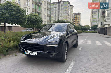 Позашляховик / Кросовер Porsche Cayenne 2015 в 