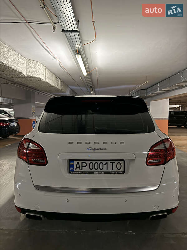Внедорожник / Кроссовер Porsche Cayenne 2013 в Запорожье