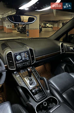 Позашляховик / Кросовер Porsche Cayenne 2013 в 