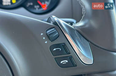Позашляховик / Кросовер Porsche Cayenne 2012 в 