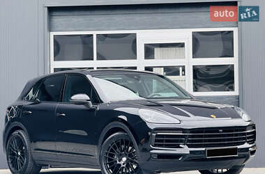 Внедорожник / Кроссовер Porsche Cayenne 2018 в 