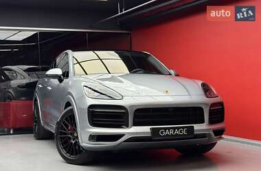 Позашляховик / Кросовер Porsche Cayenne 2020 в 